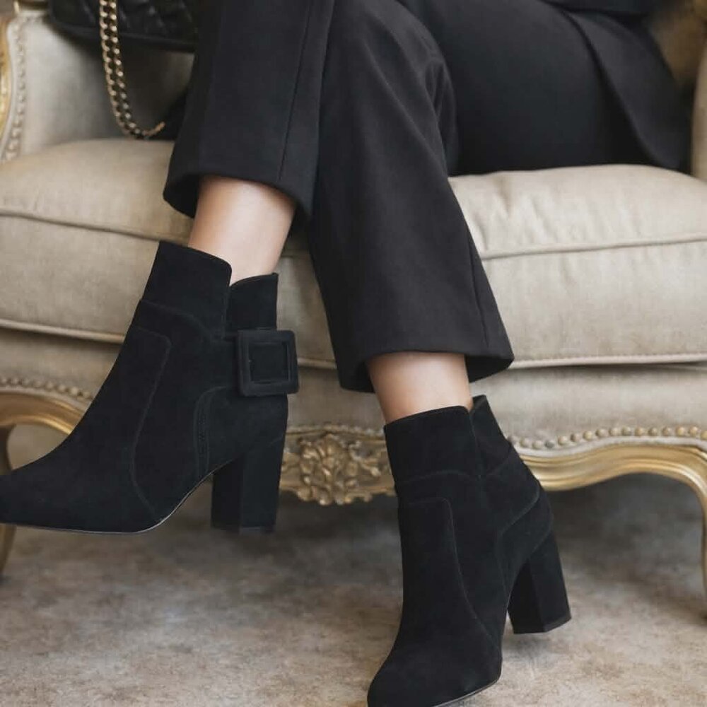 Roger Vivier Womens Leather Buckled Heeled Ankle Boots Black 38 US 8 $1350 Shoes